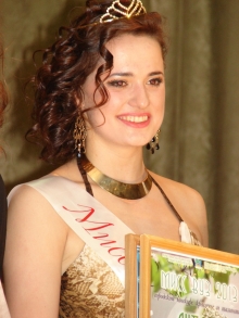 Победительницей конкурса «Мисс ВУЗ-2013» в Набережных Челнах стала Анастасия Уткина