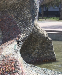 Дырки на скульптурах в Набережных Челнах зальют бетоном.