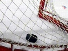 Челнинские хоккеисты проиграли тольяттинской «Ладье» на поле соперника