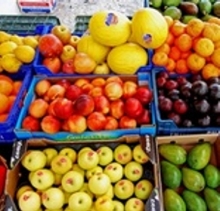 На рынке 'Алан' выявлены нарушения при реализации круп и фруктов