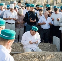 Имамы мечетей города Набережные Челны требуют соблюдения норм шариата на мусульманском кладбище