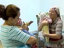 Перинатальный центр выплатил по 250 тысяч рублей семьям перепутанных малышей