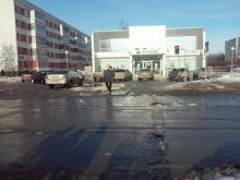 Житель Набережных Челнов жалуется на незаконную парковку возле Сбербанка