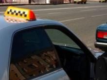 20-летний челнинец не только не расчитался за поездку, но еще и ограбил таксиста
