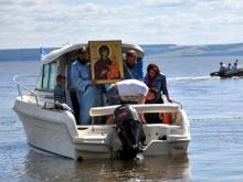 На реке Кама состоялся водный крестный ход