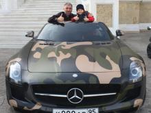 8-летний сын Рамзана Кадырова получил в подарок дорогую иномарку