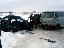 Пассажир китайского автомобиля погиб в Татарстане при столкновении с автобусом
