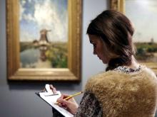 В Картинной галерее предлагают отказаться от селфи и зарисовать понравившуюся картину