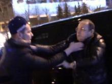 Водитель главы секретариата премьер-министра РФ подрался с активистами 'СтопХам'