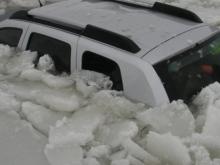 В Мензелинском районе автомобиль 'Рено Дастер' с рыбаками провалился под лед