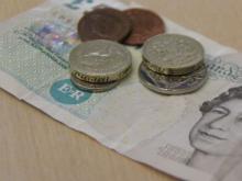 Размер минимальной зарплаты в Великобритании вырос до 10 долларов. В час.