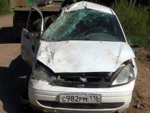 Пьяный водитель 'Форда' опрокинул машину в Удмуртии - его пассажир погиб