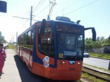 После повышения стоимости проезда у МУП 'Электротранспорт' появились деньги на ремонт трамваев