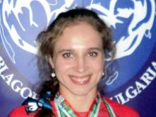 Челнинская студентка Миляуша Гимранова вновь стала чемпионкой Татарстана по армрестлингу