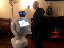Разговор человека с роботом Васей на челнинской базе отдыха (видео)