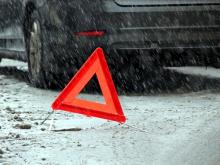 На проспекте Мира водитель на иномарке столкнулся со снегоуборочным 'КАМАЗом'