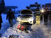 На трассе грузовик 'Урал' без тормозов врезался в легковушку - погибли два человека