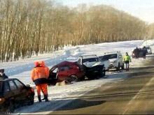 В Татарстане в столкновении с иномаркой погибла 25-летняя девушка за рулем 'Лада Калина'