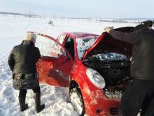 В Татарстане спасатели выехали на соревнования и по пути помогли автоледи, попавшей в ДТП