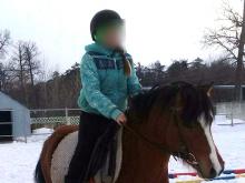 Погибшая в Нижнекамске девочка занималась конным спортом, поэтому конюх ее не сопровождал