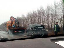 На трассе Елабуга - Ижевск в столкновении с автомобилем 'Порше' погибли 2 человека на 'ВАЗ-21099'
