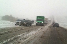 На загородных трассах в Татарстане из-за обильного снегопада происходит масса ДТП