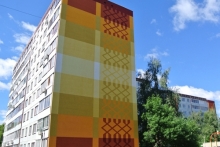 Алмас Идрисов показал новые образцы раскраски жилых домов